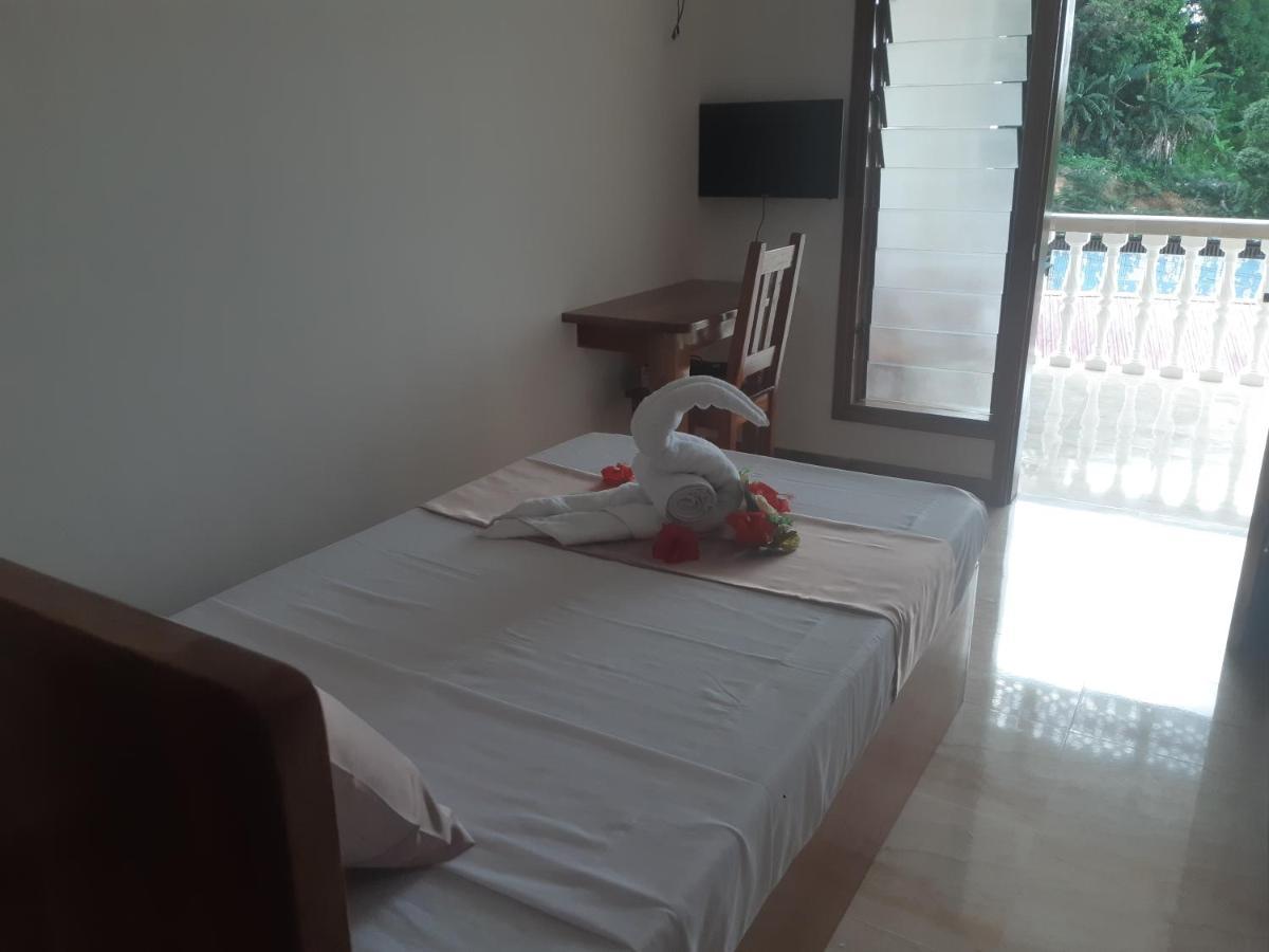 La Residence D'Almee Guesthouse Baie Sainte Anne Екстериор снимка