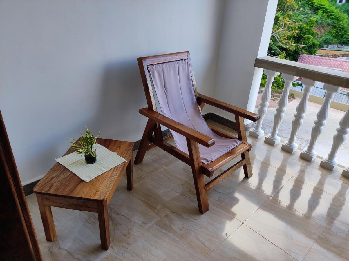 La Residence D'Almee Guesthouse Baie Sainte Anne Екстериор снимка