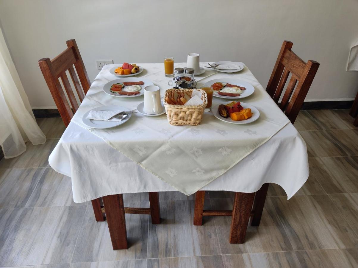 La Residence D'Almee Guesthouse Baie Sainte Anne Екстериор снимка