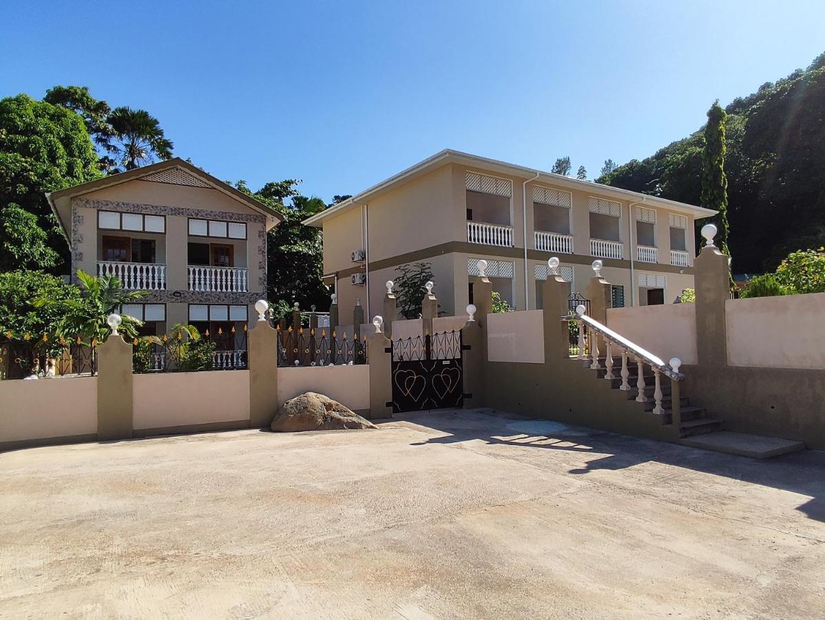 La Residence D'Almee Guesthouse Baie Sainte Anne Екстериор снимка