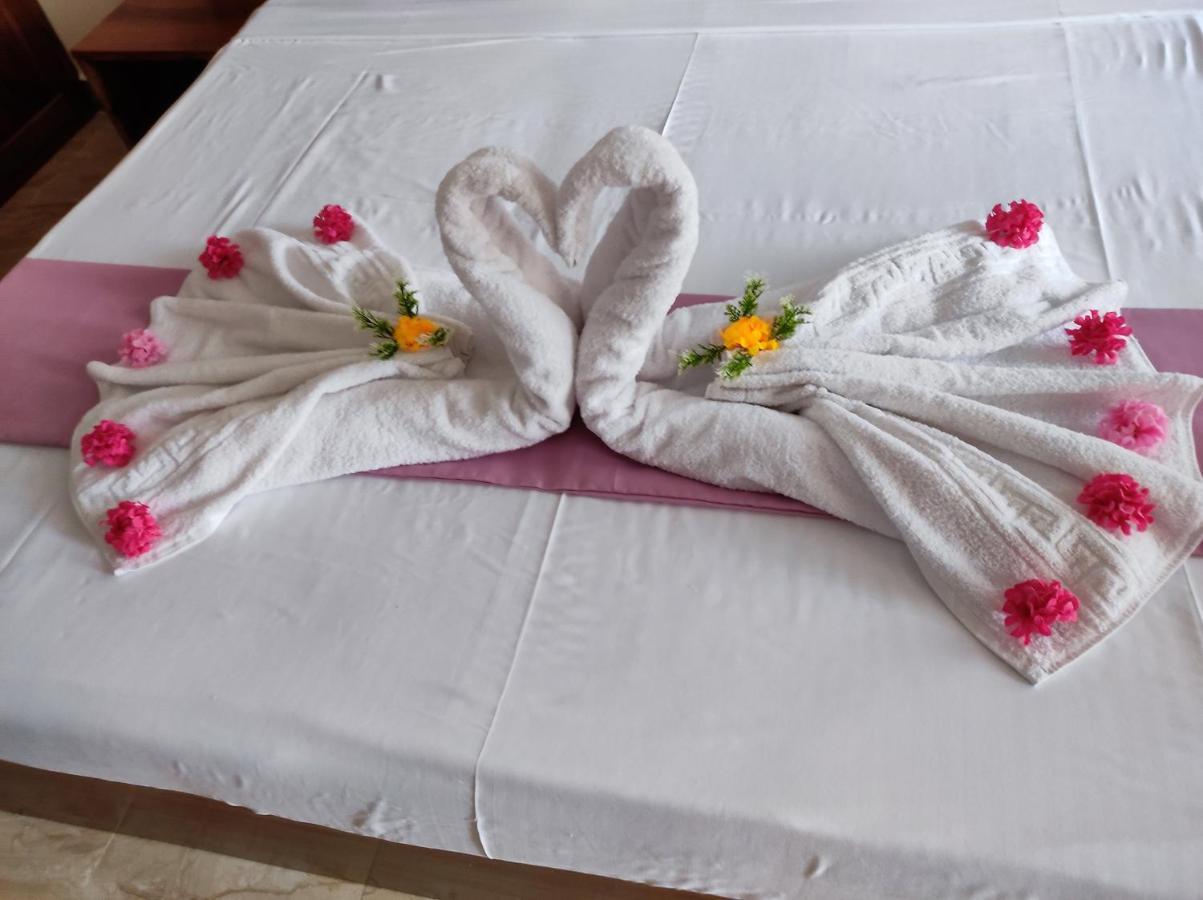 La Residence D'Almee Guesthouse Baie Sainte Anne Екстериор снимка