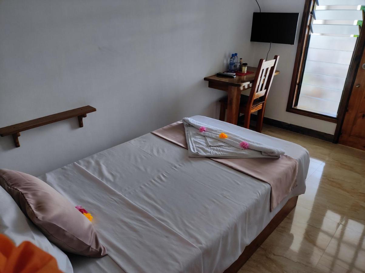La Residence D'Almee Guesthouse Baie Sainte Anne Екстериор снимка