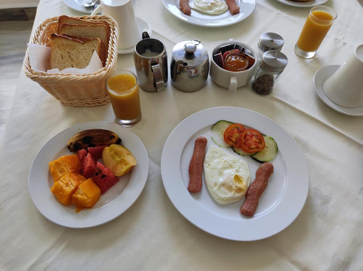La Residence D'Almee Guesthouse Baie Sainte Anne Екстериор снимка