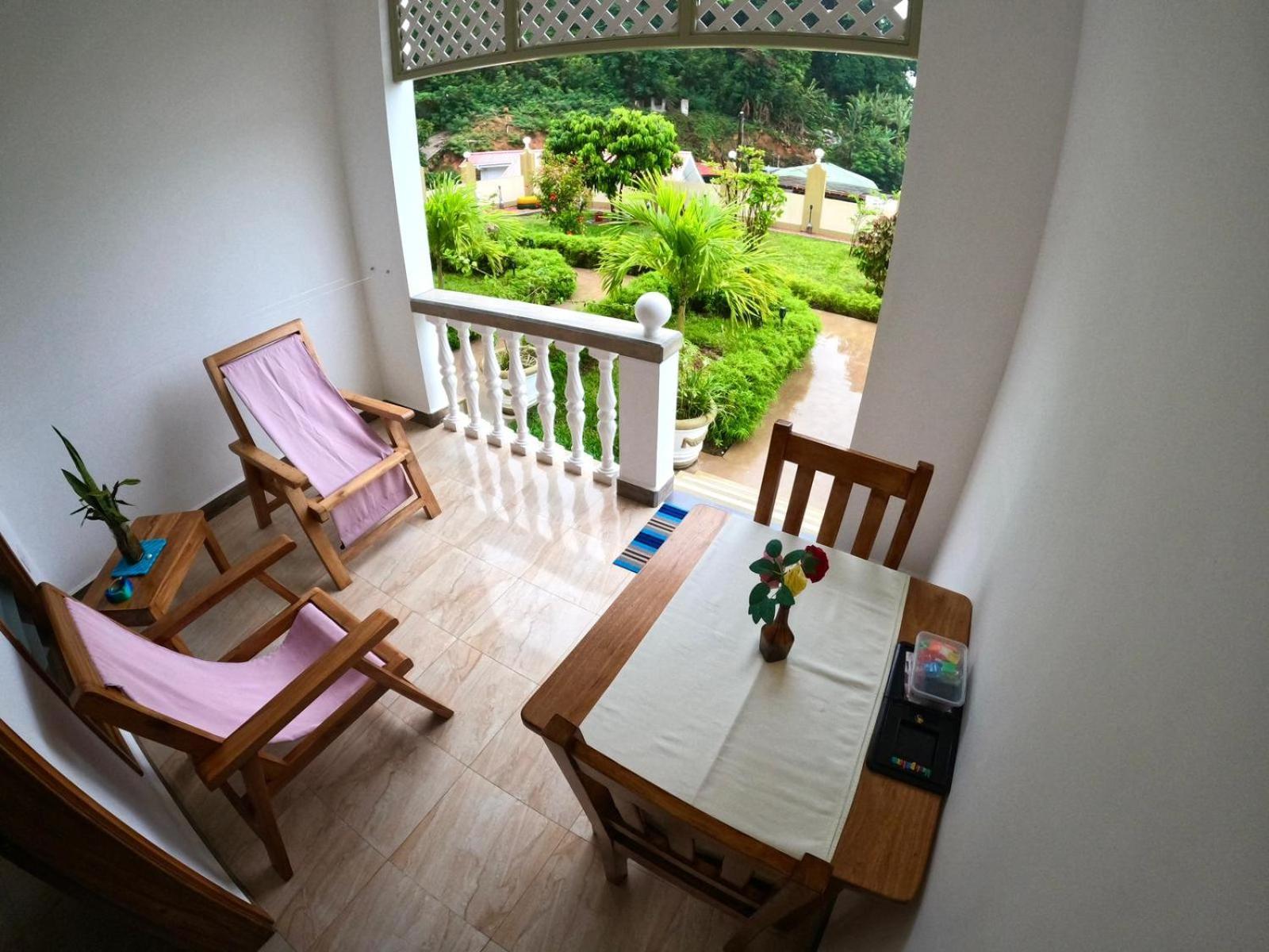 La Residence D'Almee Guesthouse Baie Sainte Anne Екстериор снимка