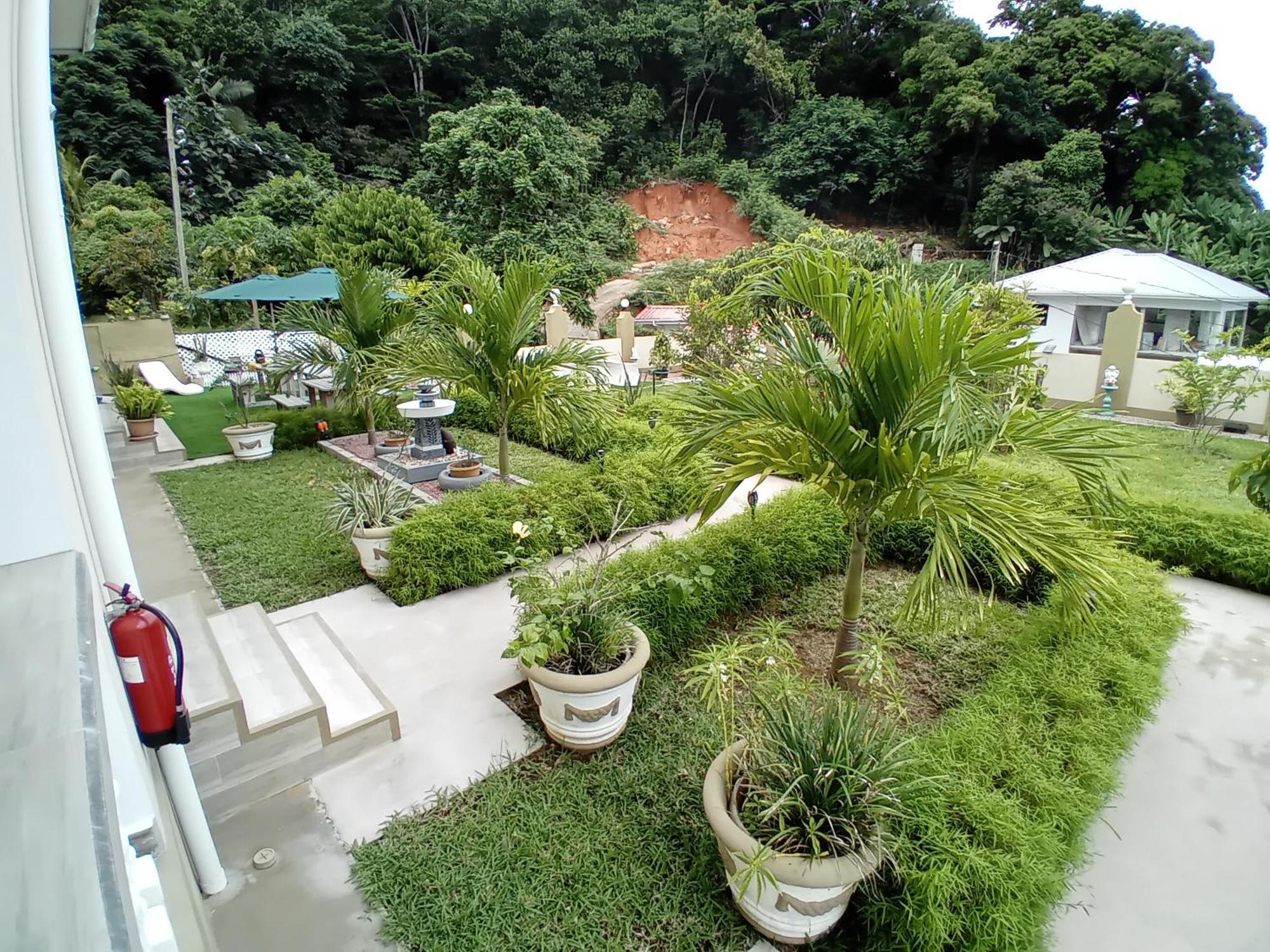 La Residence D'Almee Guesthouse Baie Sainte Anne Екстериор снимка